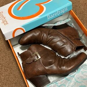 BARETRAPS REBEL BOOTIES, DARK BROWN SIZE 9, LIKE NEW